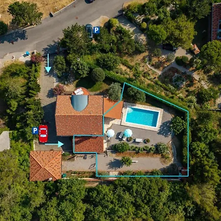 Romantic Tiny House With Private Pool & Fenced Garden - Pet Friendly Διαμέρισμα
