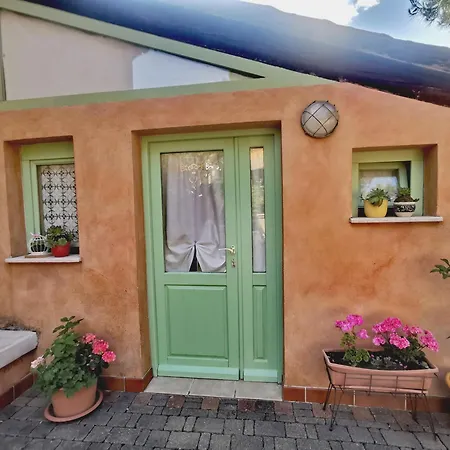 Romantic Tiny House With Private Pool & Fenced Garden - Pet Friendly Kostrena