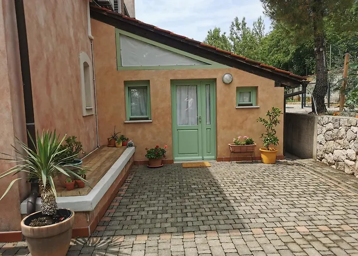 Romantic Tiny House With Private Pool & Fenced Garden - Pet Friendly * Kostrena