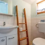 Romantic Tiny House With Private Pool & Fenced Garden - Pet Friendly *