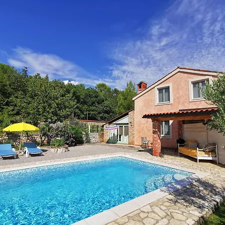 Apartment Romantic Tiny House With Private Pool & Fenced Garden - Pet Friendly Kostrena
