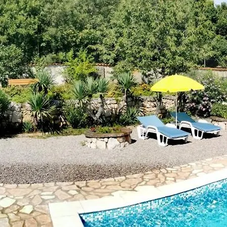 Romantic Tiny House With Private Pool & Fenced Garden - Pet Friendly Kostrena