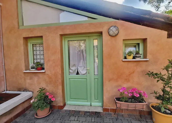 Romantic Tiny House With Private Pool & Fenced Garden - Pet Friendly Kostrena